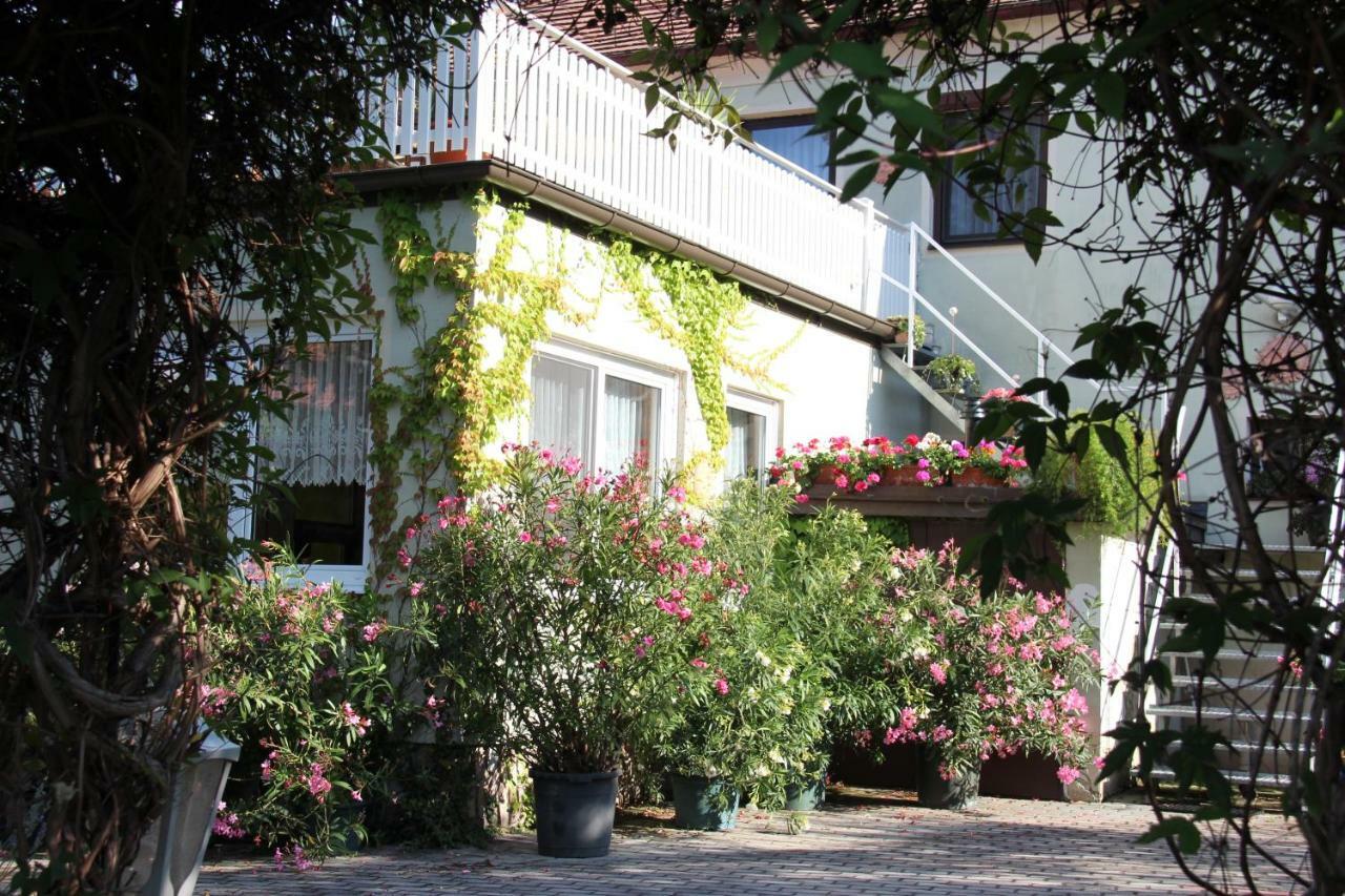 מורביש אם סי Weingut Pension Sommerhof מראה חיצוני תמונה
