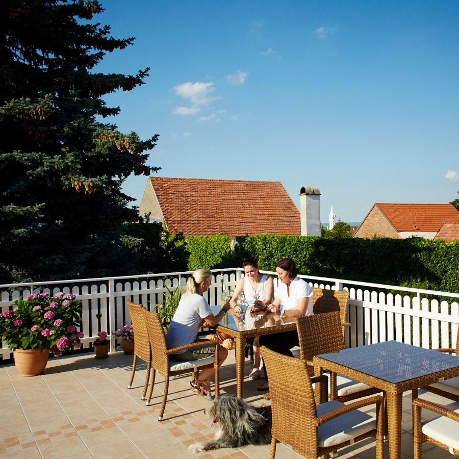 מורביש אם סי Weingut Pension Sommerhof מראה חיצוני תמונה